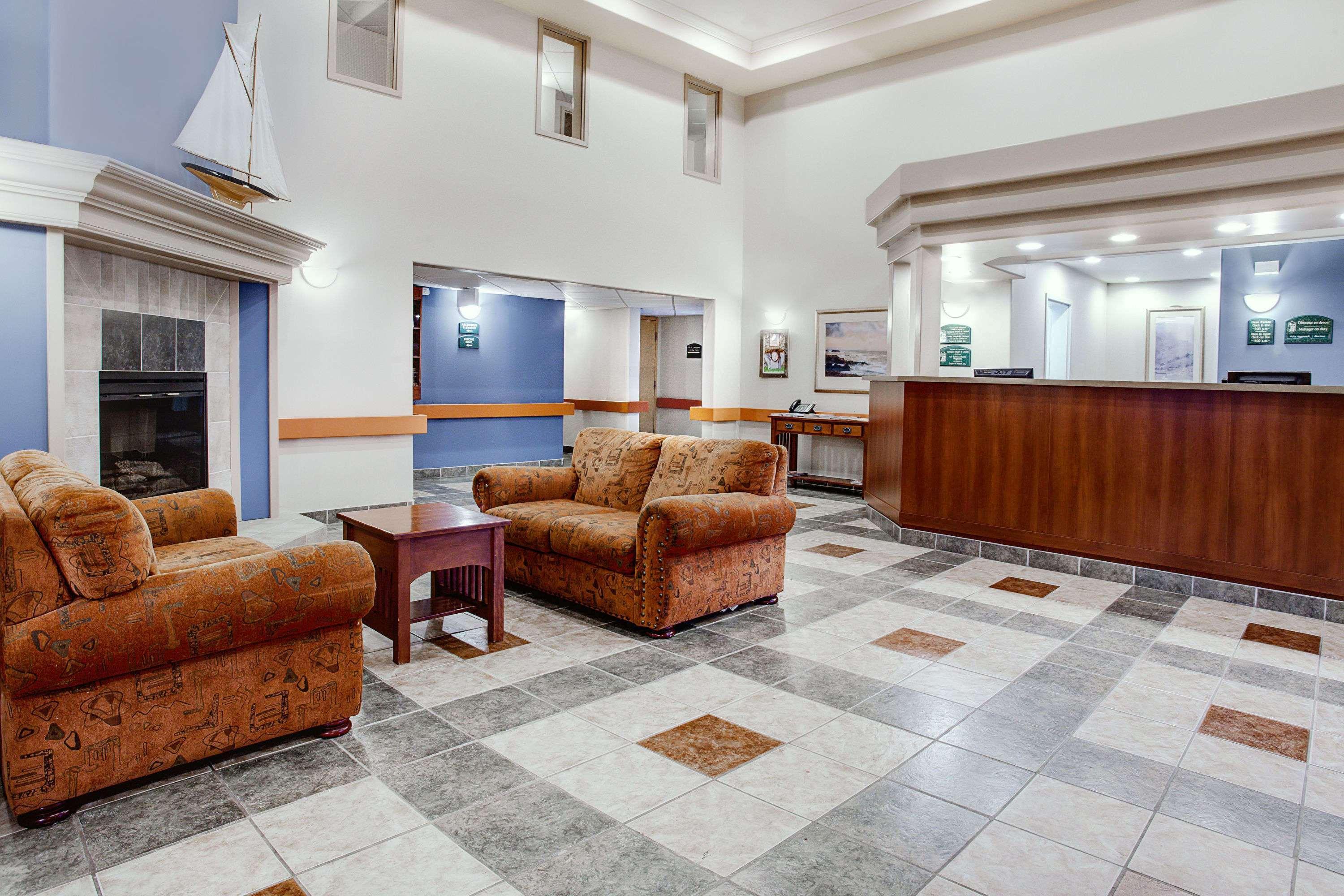 Super 8 By Wyndham Caraquet Hotel Екстериор снимка