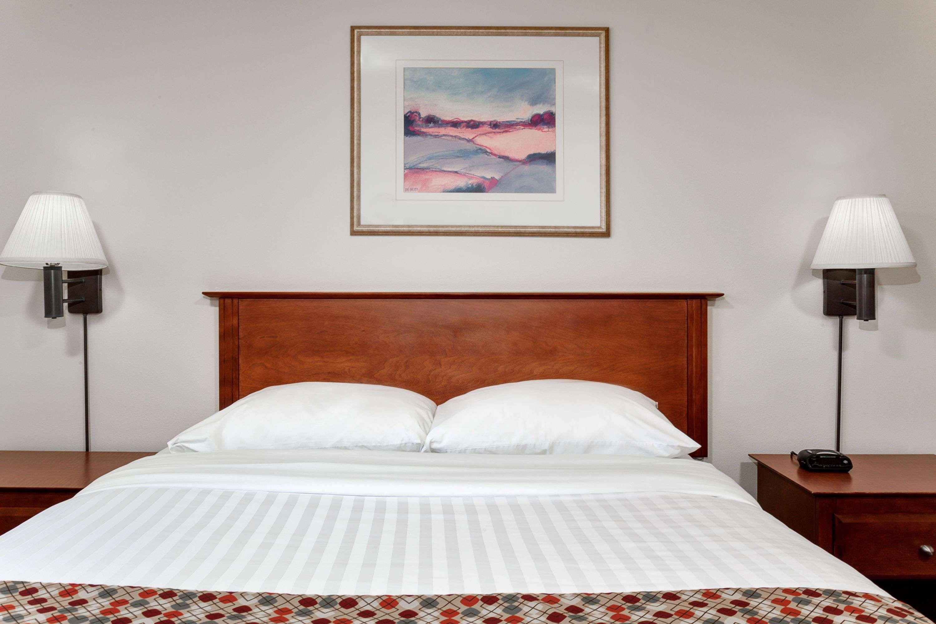 Super 8 By Wyndham Caraquet Hotel Екстериор снимка