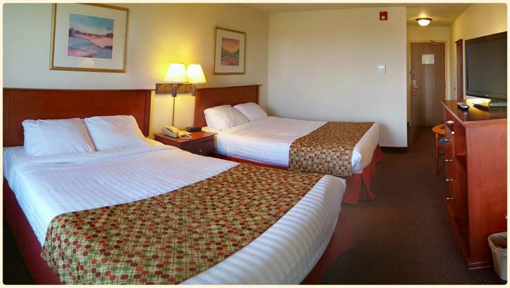 Super 8 By Wyndham Caraquet Hotel Екстериор снимка